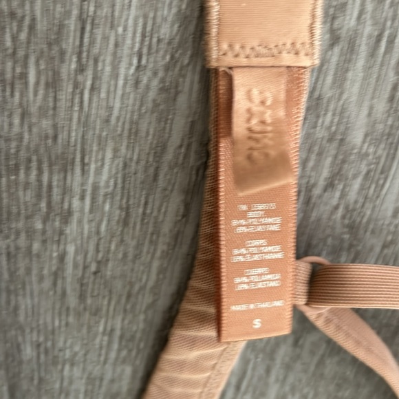 NWOT skims nude mesh triangle bralette - Picture 5 of 6